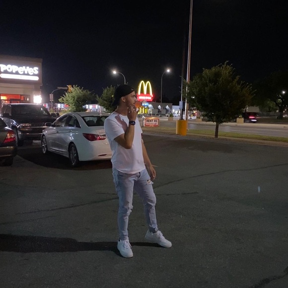 Meet your Posher, Dustin - Picture 1 of 1